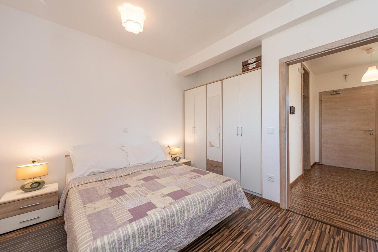 Antonio Apartments Sukošan Esterno foto