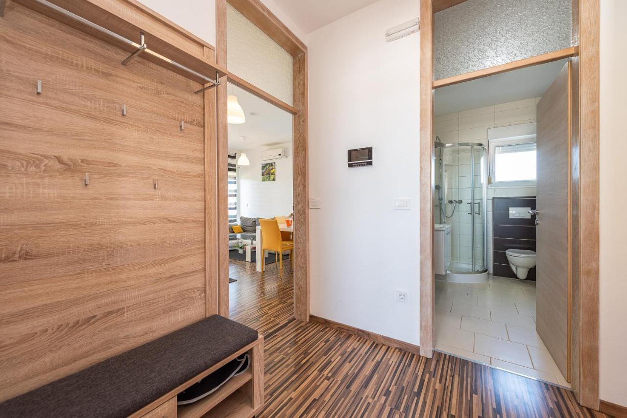 Antonio Apartments Sukošan Esterno foto