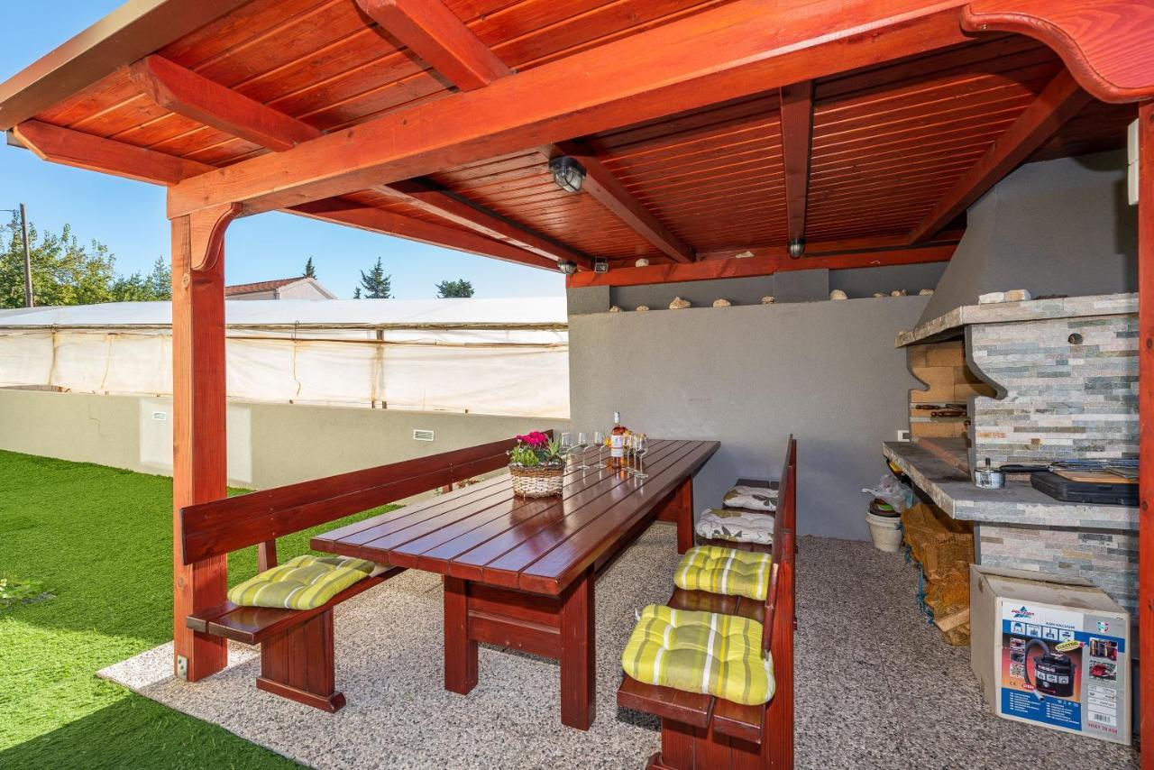 Antonio Apartments Sukošan Esterno foto