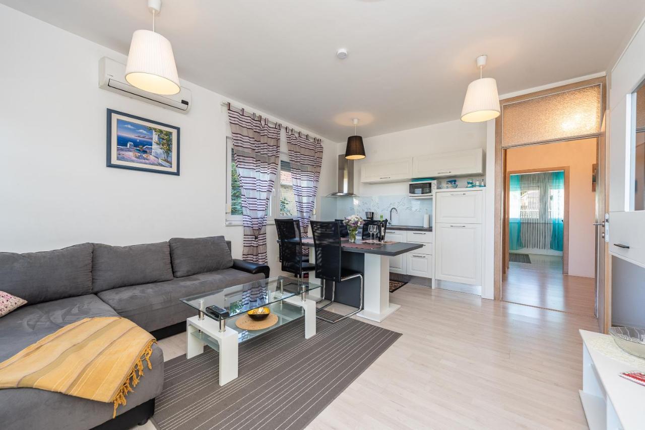 Antonio Apartments Sukošan Esterno foto