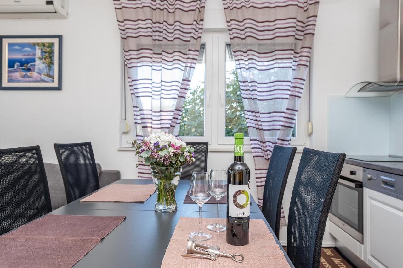 Antonio Apartments Sukošan Esterno foto