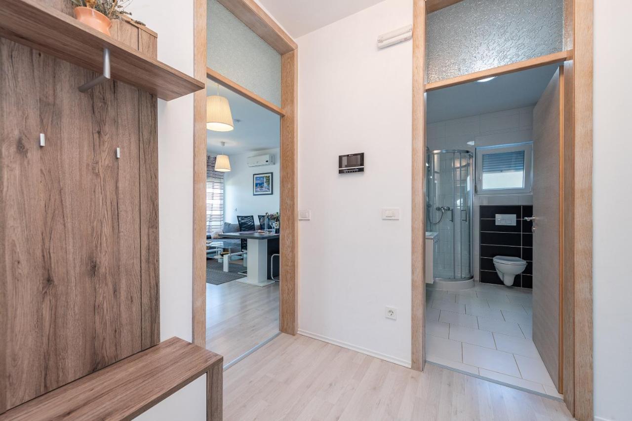 Antonio Apartments Sukošan Esterno foto