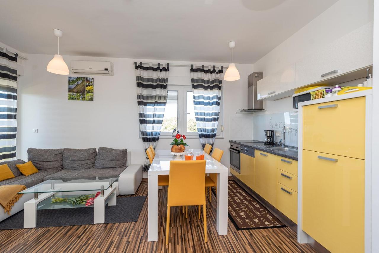 Antonio Apartments Sukošan Esterno foto