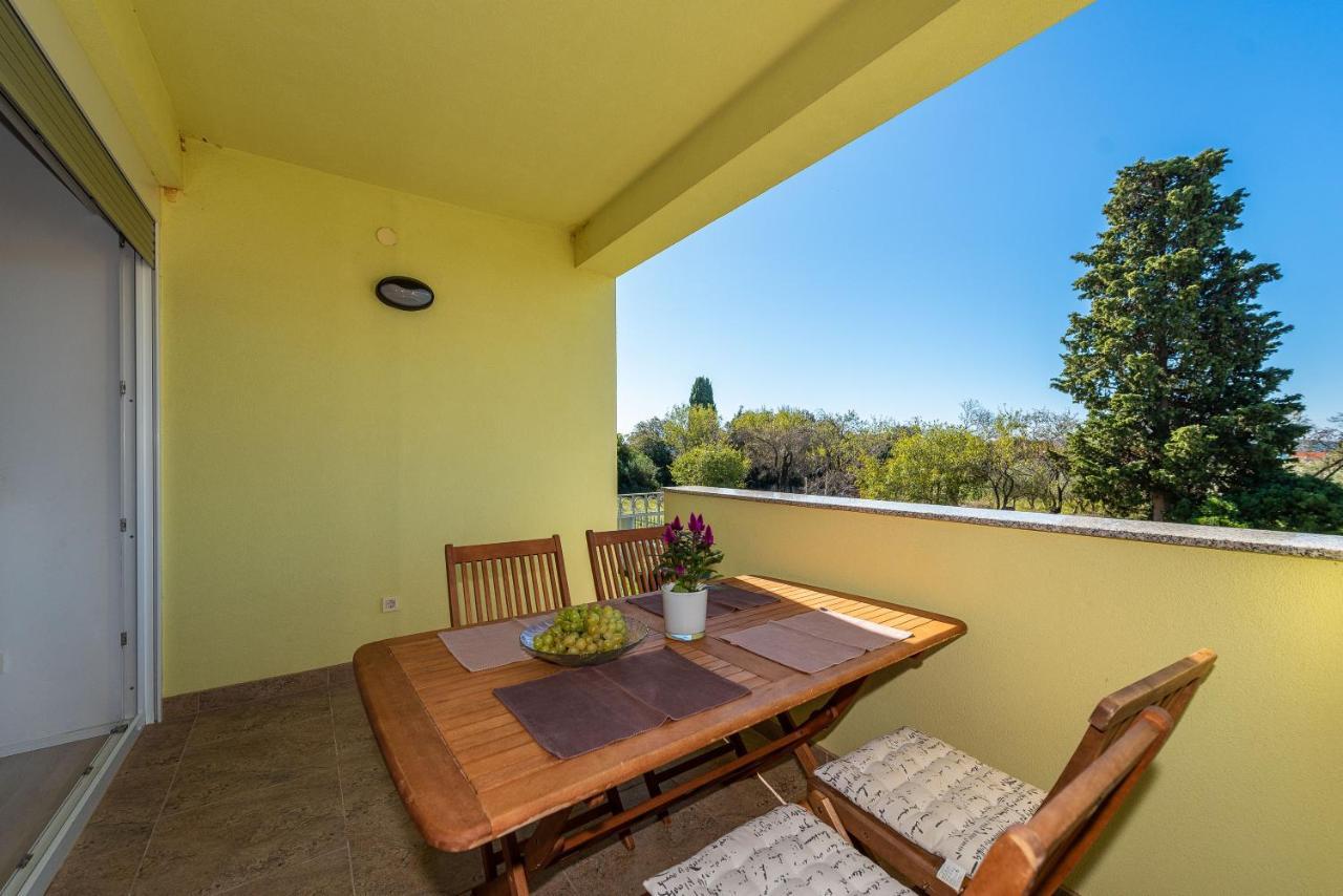 Antonio Apartments Sukošan Esterno foto